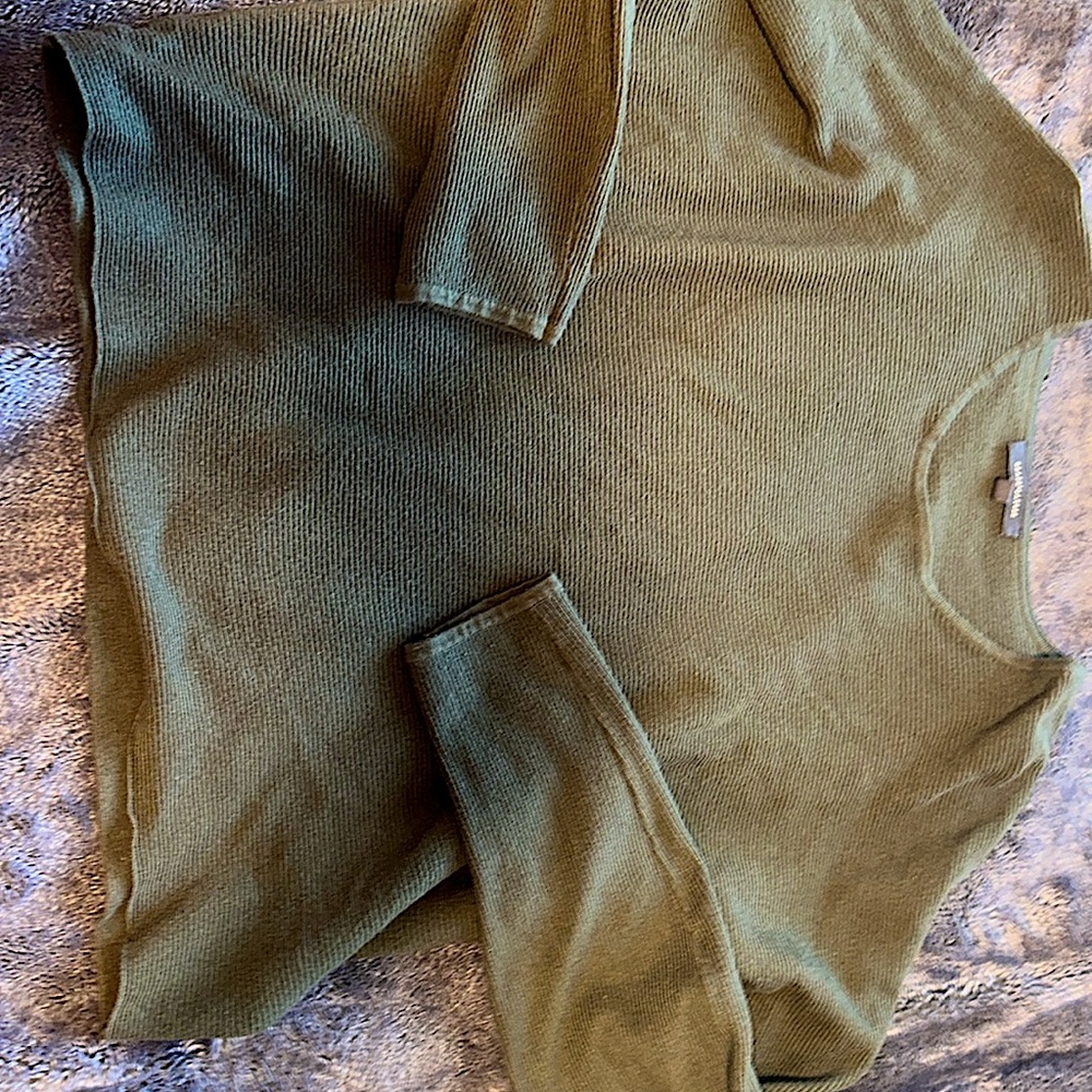 Women’s Grade‎ and Gather army green sweater. Size M/L.